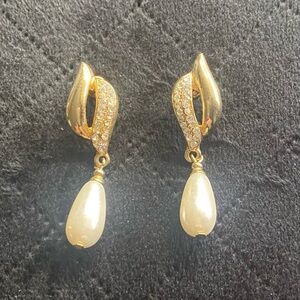 VTG Pearl drop earrings